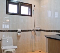 Шестиместный Suite Penthouse с 3 комнатами в Inn House Hotel