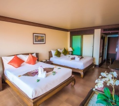 Двухместный номер Grand с видом на море двуспальная кровать в Samui Bayview Resort & Spa