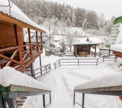 Дом на склоне, мансарда в Златогор
