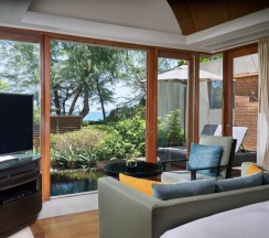 Двухместная вилла c 1 комнатой oceanfront двуспальная кровать в Renaissance Phuket Resort & Spa