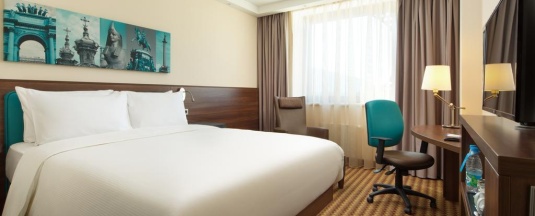 Номер стандарт с 1 двуспальной кроватью в Hampton by Hilton