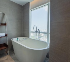 Люкс Executive в Centara Grand & Bangkok Convention Centre at CentralWorld