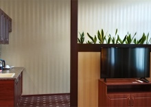 Апартаменты с просторной спальней, обеденной зоной и балконом в My Favourite Garden Hotel