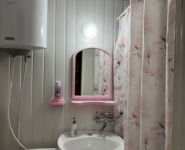 Двухместный коттедж в Лотос