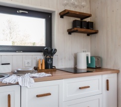 Уютный Tiny House с мансардным окном (Дом2). Заезд в 15.00, выезд до 12.00. в Sheluha house