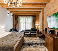 Номер Делюкс с двуспальной кроватью c видом на реку и террасой в Grand Chalet Altay