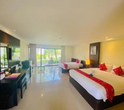 Семейный номер Deluxe в Palm Galleria Resort
