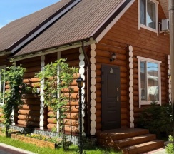 Шестиместный коттедж с 3 комнатами с видом на сад в SKALA eсohotel & restaurant