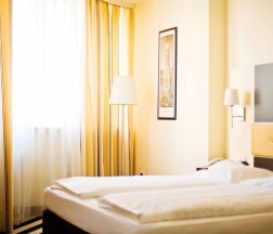 Двухместный номер двуспальная кровать в Bristol Hotel Frankfurt