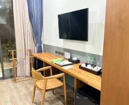 Двухместный номер Premier с видом на сад двуспальная кровать в R-Mar Resort and Spa