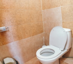 Трёхместный номер Standard с балконом и с красивым видом из окна в Катеринаплюс