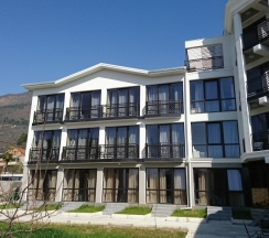 Люкс с балконом и с видом на горы в Гега