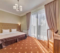 Номер первой категории "Стандарт с балконом" в Mari