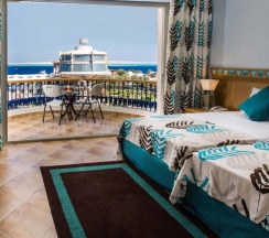 Двухместный номер Standard с видом на бассейн двуспальная кровать в Seagull Beach Resort Families & Couples Only - All Inclusive