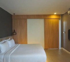 Студия с балконом и с видом на сад в Signature Phuket Resort
