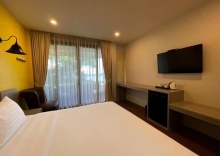 Двухместный номер Standard с видом на бассейн двуспальная кровать в Blue Orchid Beach Krabi