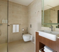 Двухместный номер Deluxe двуспальная кровать в Отель Courtyard by Marriott Baku