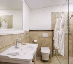 Улучшенный с видом во внутренний дворик в Rossi Boutique Hotel & SPA