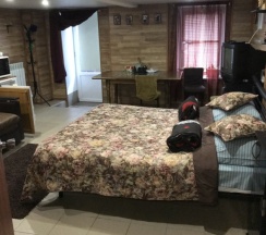 Номер Классический семейный с сауной Цокольный этаж в Дом с лилиями