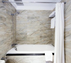 Двухместный номер Deluxe двуспальная кровать в A&EM - The Petit Hotel