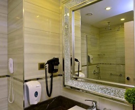Одноместный номер Deluxe с видом на окрестности двуспальная кровать в Azura Deluxe Resort & Spa