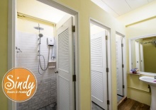 Кровать в общем номере в Sindy Hostel