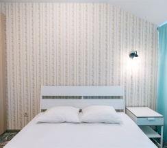 Люкс с кухней-столовой в Уютный Дом