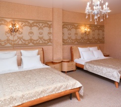 Номер VIP с 2 двуспальными кроватями в Пантера
