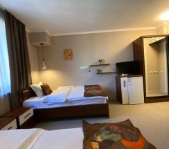 Двухместный номер Deluxe (2 отдельные кровати) в Cube house