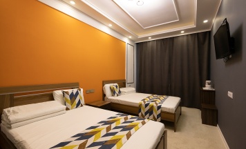 TWIN 107, 108 в Double L Hotel