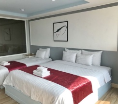 Трёхместный номер Executive с видом на море в The Beach Front Resort Pattaya  - SHA Plus