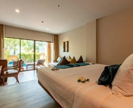 Двухместный номер Deluxe Pool Access двуспальная кровать в Отель Rawai Palm Beach Resort