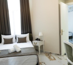 Семейный номер Deluxe в Modern Luxury Hotel