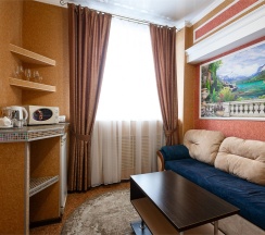 7 Люкс (двухместный номер),с двухспальной кроватью и  диваном. в Аппартамент