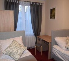 Двухместный номер Standard 2 отдельные кровати в Botanik Hostel