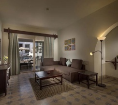 Номер Standard с видом на бассейн в Mazar Resort & Spa
