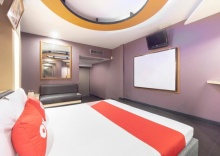 Двухместный номер Deluxe двуспальная кровать в OYO 75382 Chonburi Hotel