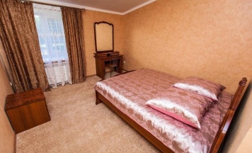 Номер стандарт с 1 двуспальной кроватью в Риони