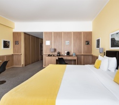 Семейный номер в Golden Tulip