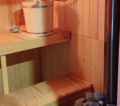 Коттедж с балконом и с красивым видом из окна в Garden hills