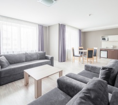 Апартаменты Superior c 1 комнатой с балконом и с красивым видом из окна в Комплекс апартаментов Комфорт