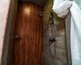 Кровать в 4-местном общем номере в Юсенги