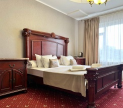 Люкс в Bridge hotel