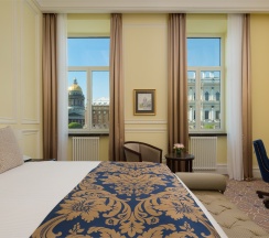 Полулюкс с видом  на Исаакиевскую площадь в Lotte hotel St.Petersburg