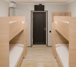 Восьмиместный номере «Эконом» (санузел/ душевая на этаже) в Колос