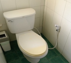 Номер Standard с балконом и с красивым видом из окна в Fah Talay Resort