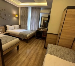 Четырёхместный номер Superior в Grand Seigneur Hotel