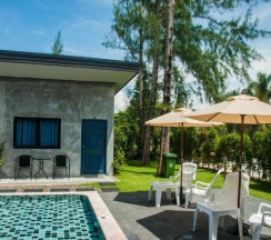 Двухместный номер Standard с видом на бассейн двуспальная кровать в Ongsa House