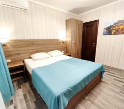 Двухместный номер Standard с балконом двуспальная кровать в Camelia