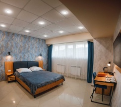 Номер с собственной ванной комнатой вне номера (с диваном) в Comfort